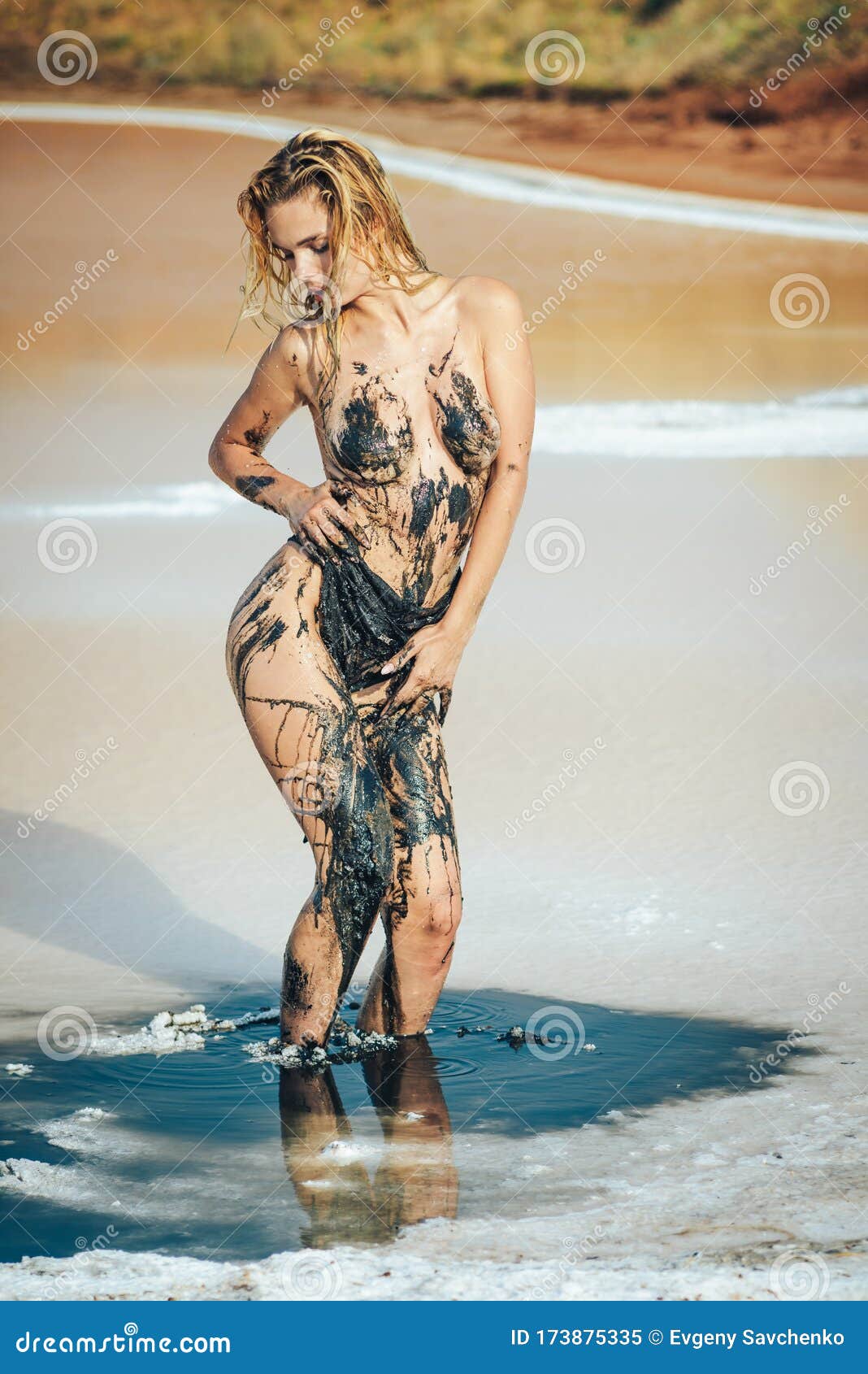 amy stark add photo naked in mud