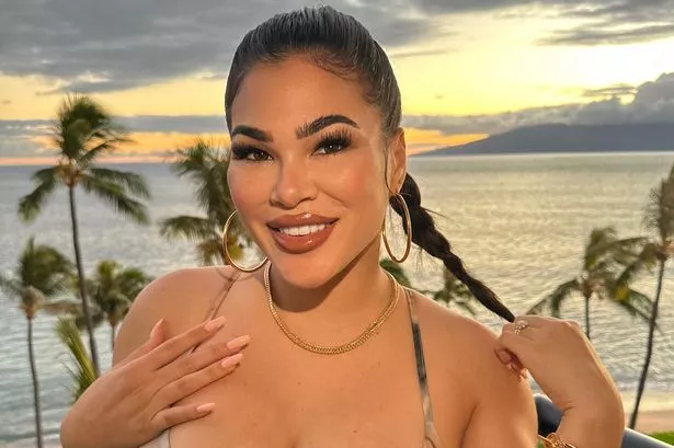 abby forman recommends big tits in hawaii pic