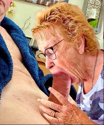 calum turner share mother in law bj photos