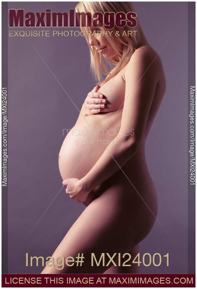 nude pregnant wife