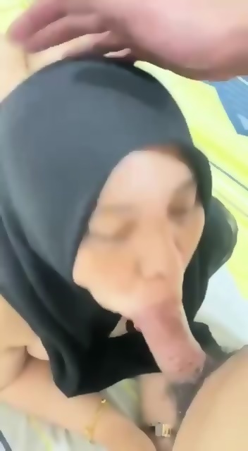 betty lo recommends malay blowjob pic