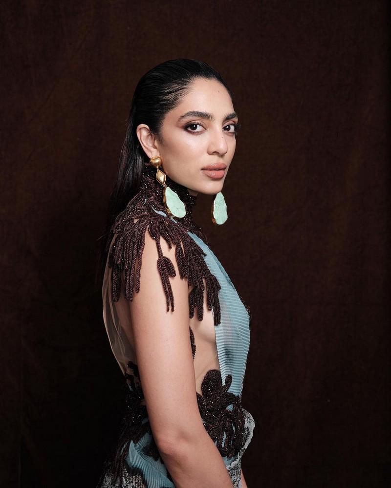 sobhita dhulipala hottest