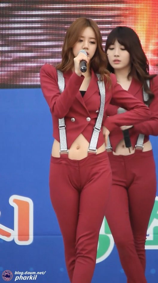 butch arnold share kpop camel toe photos