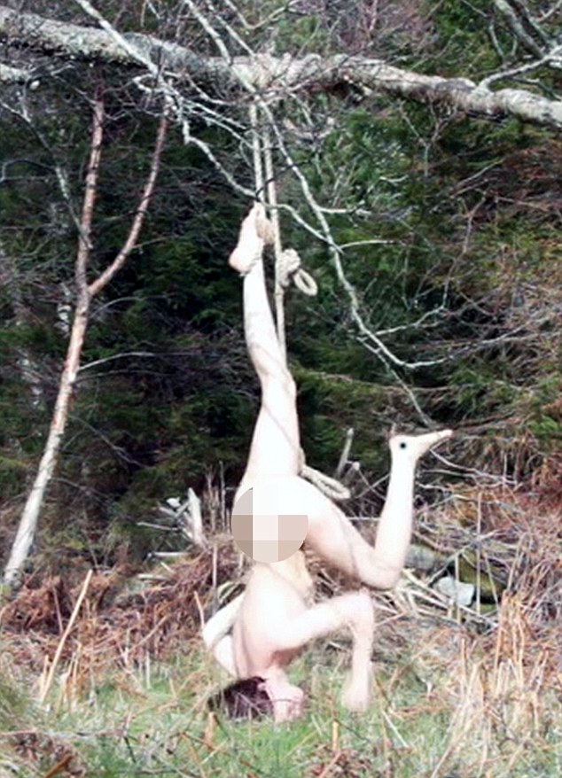 amos eno recommends Naked Hanging Women