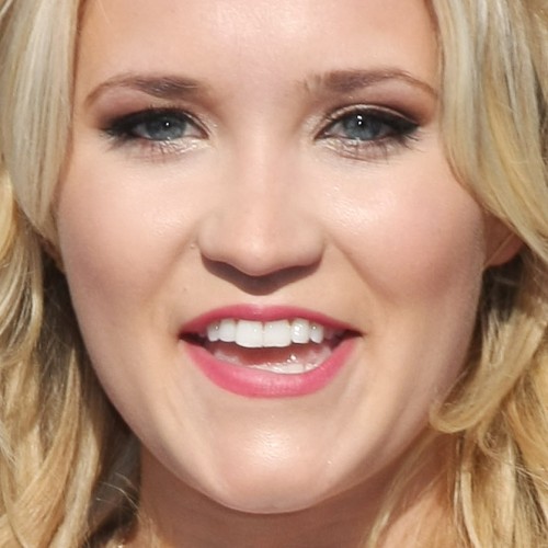 nude pictures of emily osment