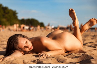 sexy nudists