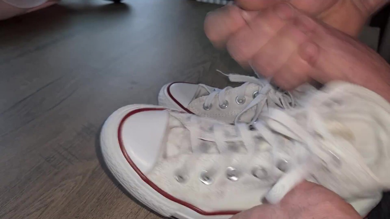 Cumming In Converse puttane nude