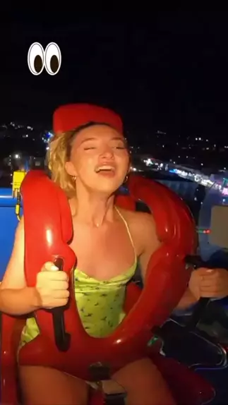 daniela baker recommends Tits Fall Out On Slingshot Ride