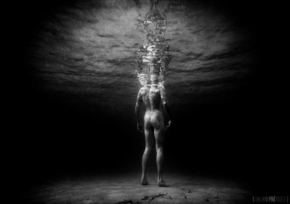 azimul islam add nude men underwater photo