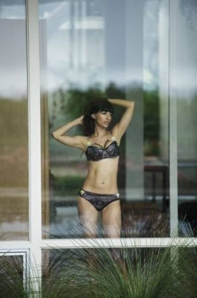 daniel f walters recommends hannah simone in bikini pic