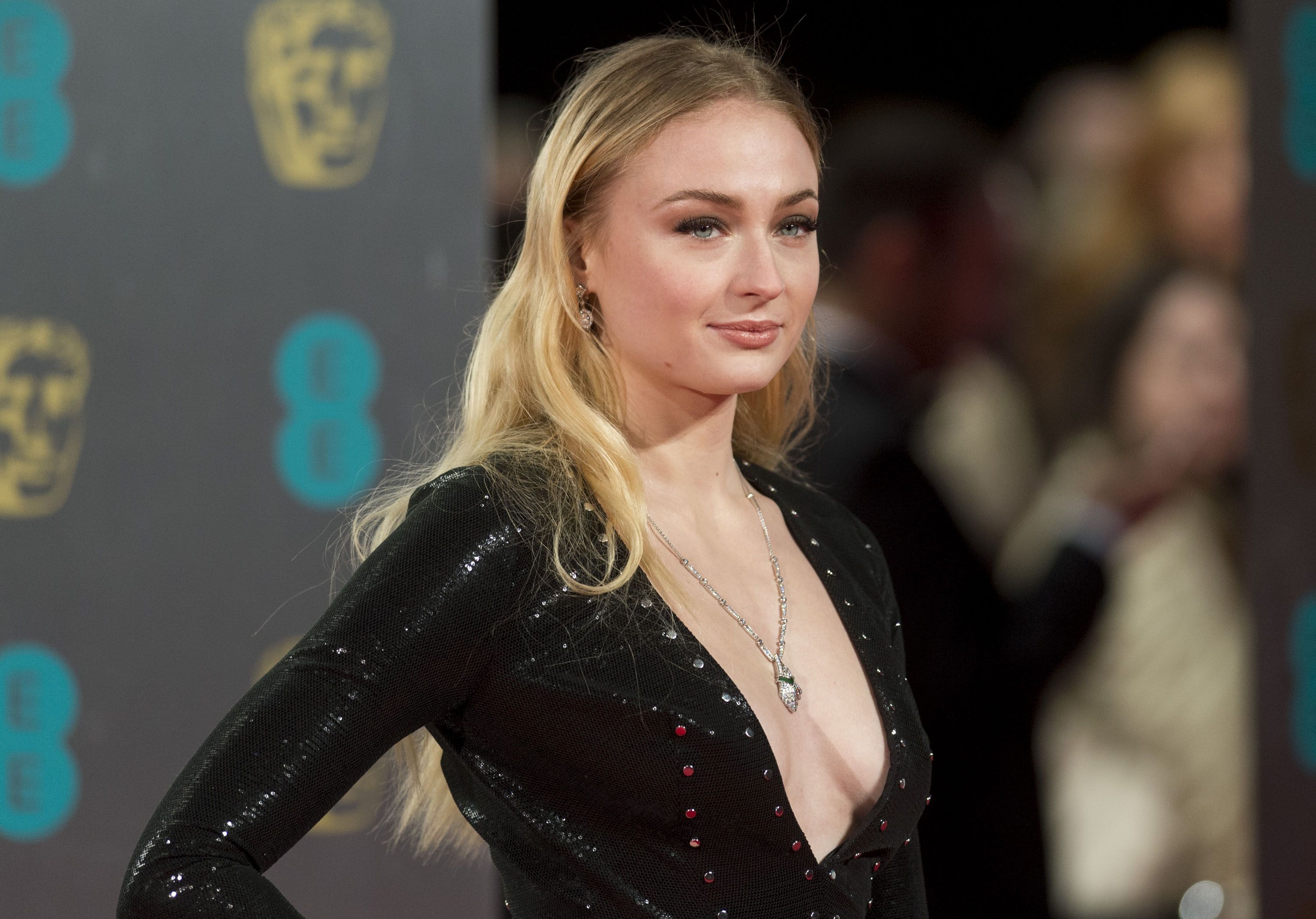 Sophie Turner Nude Game Of Thrones head penis