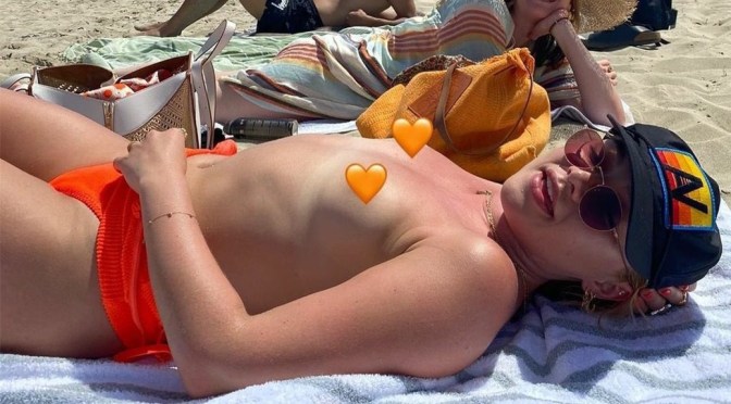 candi maher recommends Florence Pugh Topless