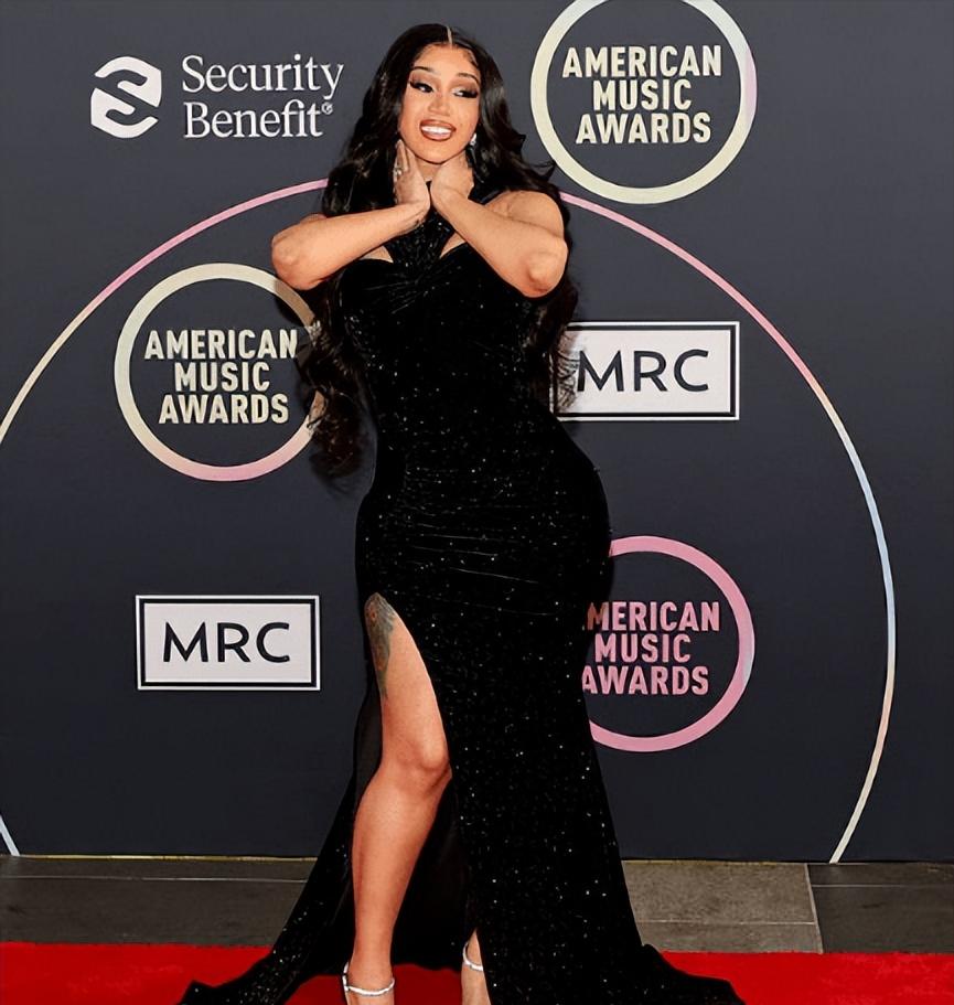 cari smith recommends cardi b not wearing panties pic