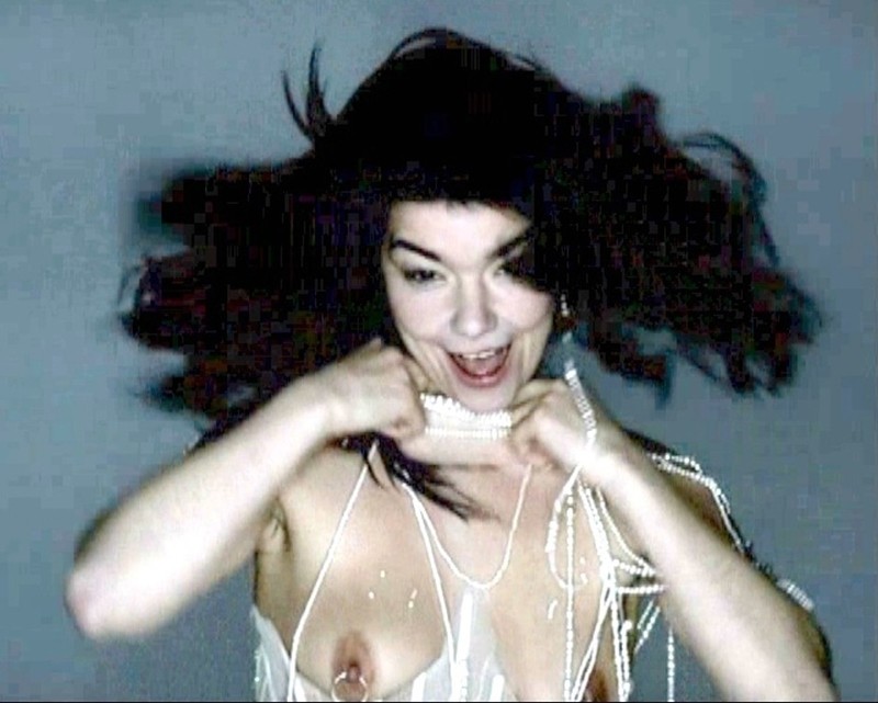 Bjork Naked of pron