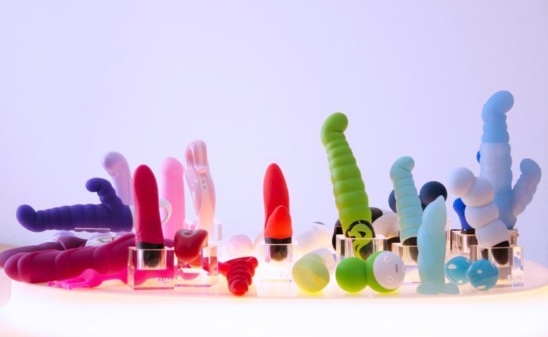 charlie upton recommends Lesbian Toy Sex