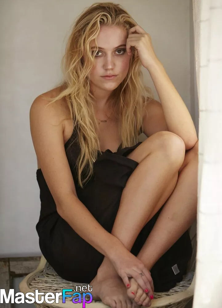 carrie ewart recommends Maika Monroe Naked