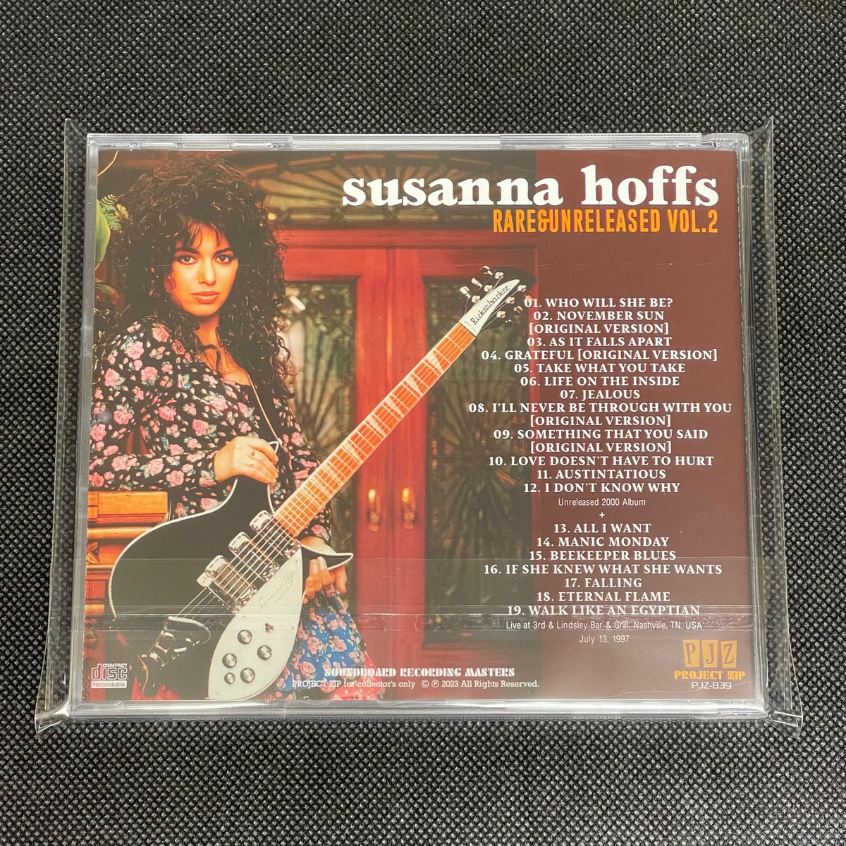 andrew gillatt recommends suzanna hoffs hot pic