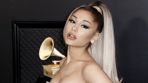 awais yaqoob recommends Ariana Grande Twerking