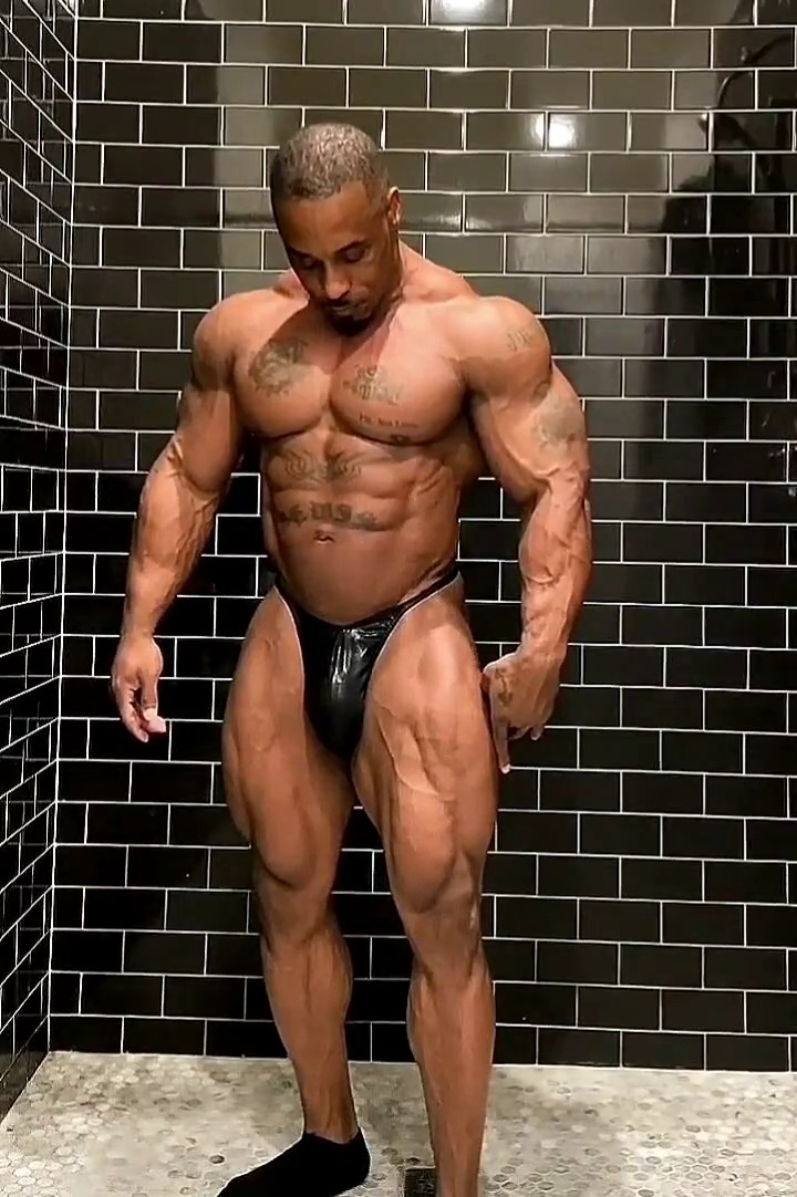 denise andre recommends bodybuilders with huge cocks pic