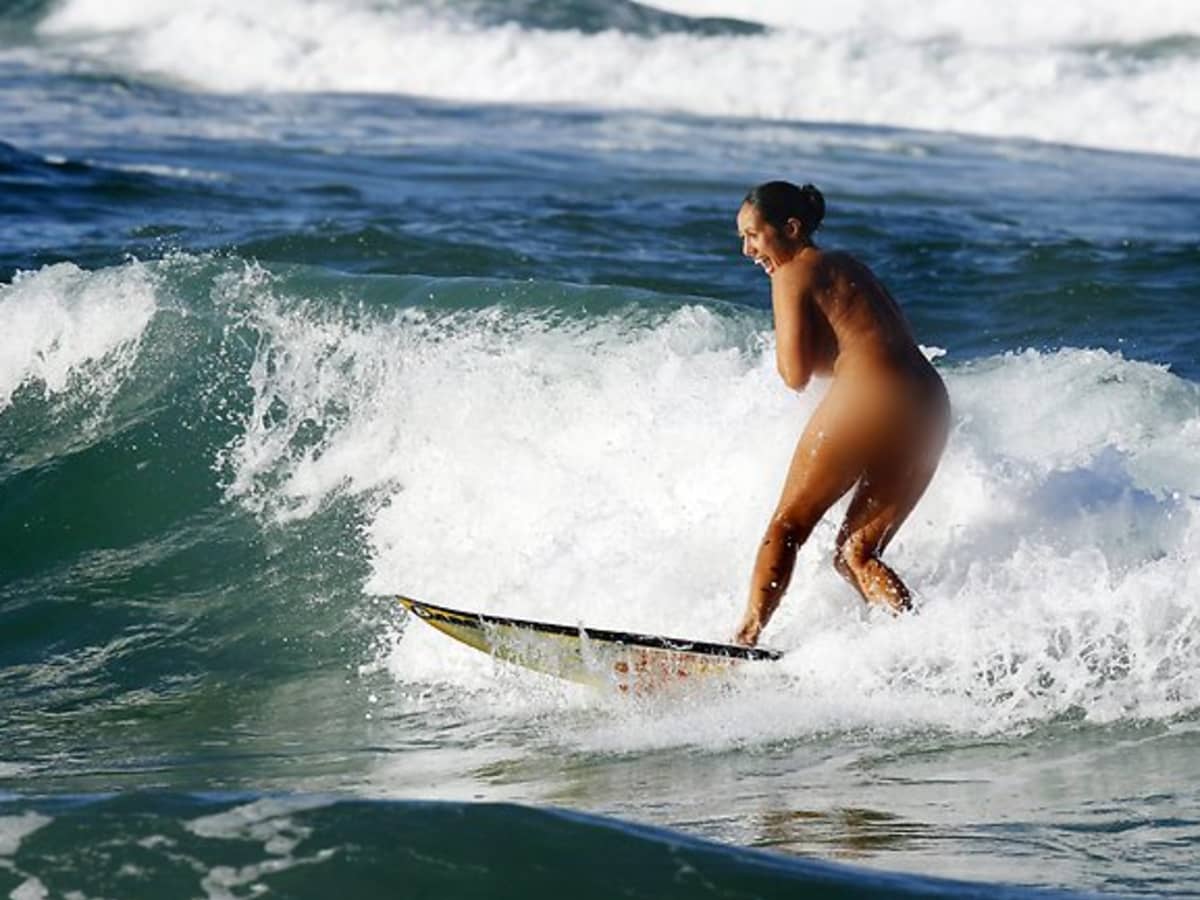 daniel logan recommends female nude surfing pic