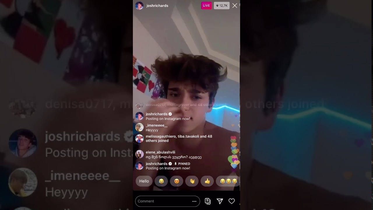 instagram live flashing