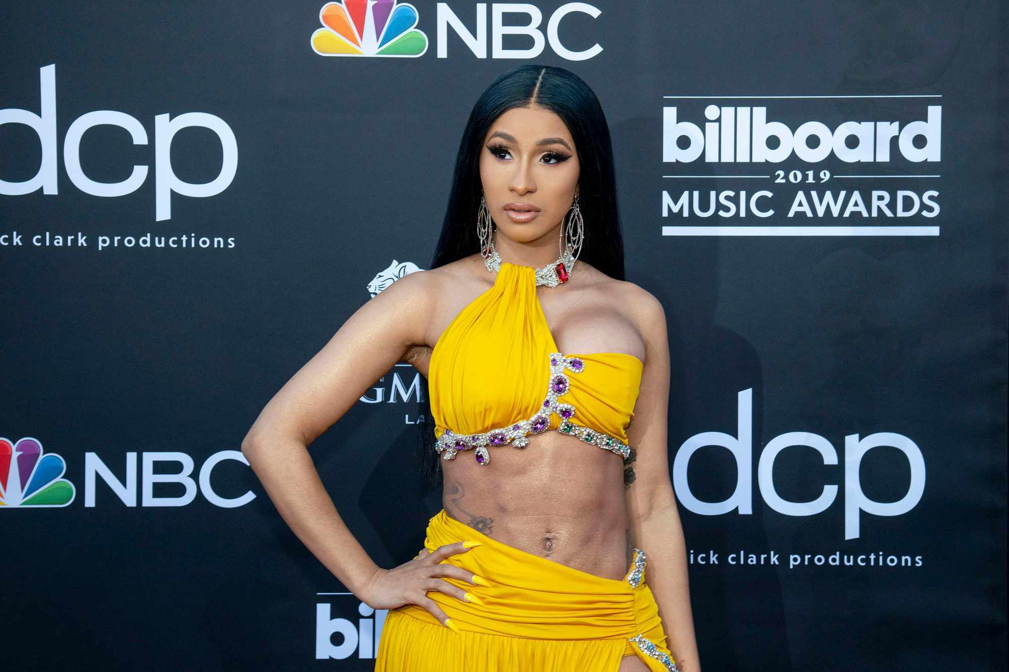 bradley veldhuizen share cardi b not wearing panties photos