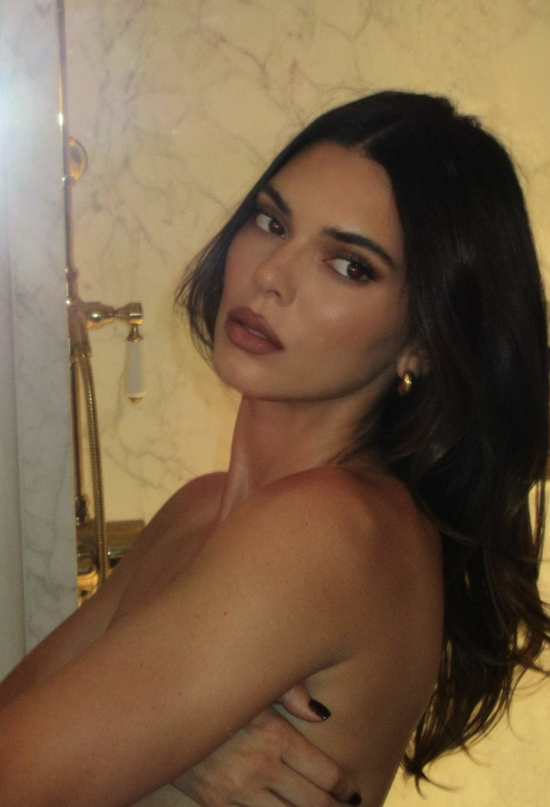 ahn recommends Kendall Jenner Nude Naked