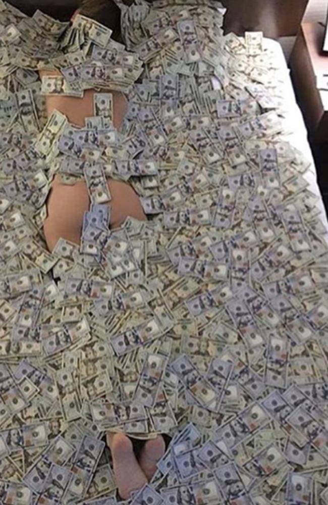 debbie shelby add photo naked in money