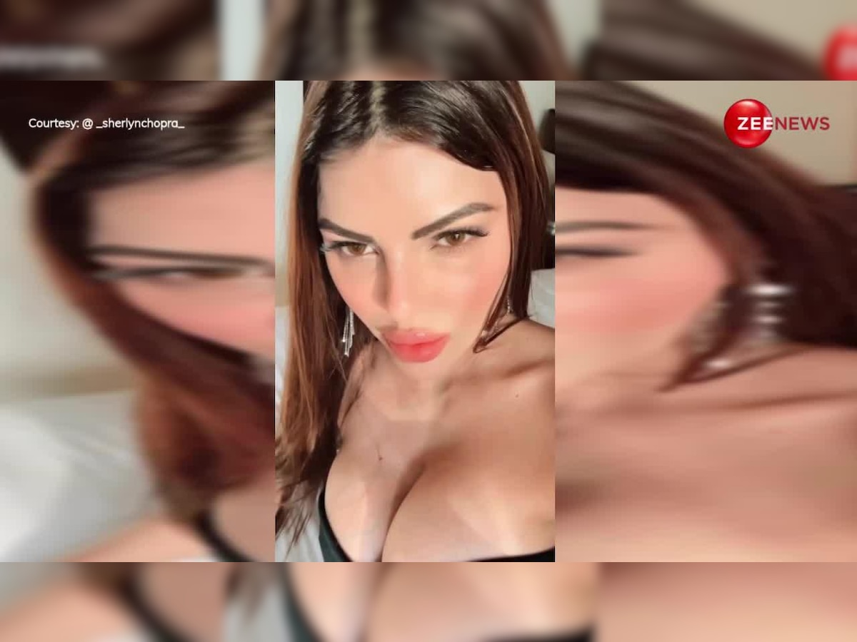 dina arce recommends Sherlyn Chopra Boobs