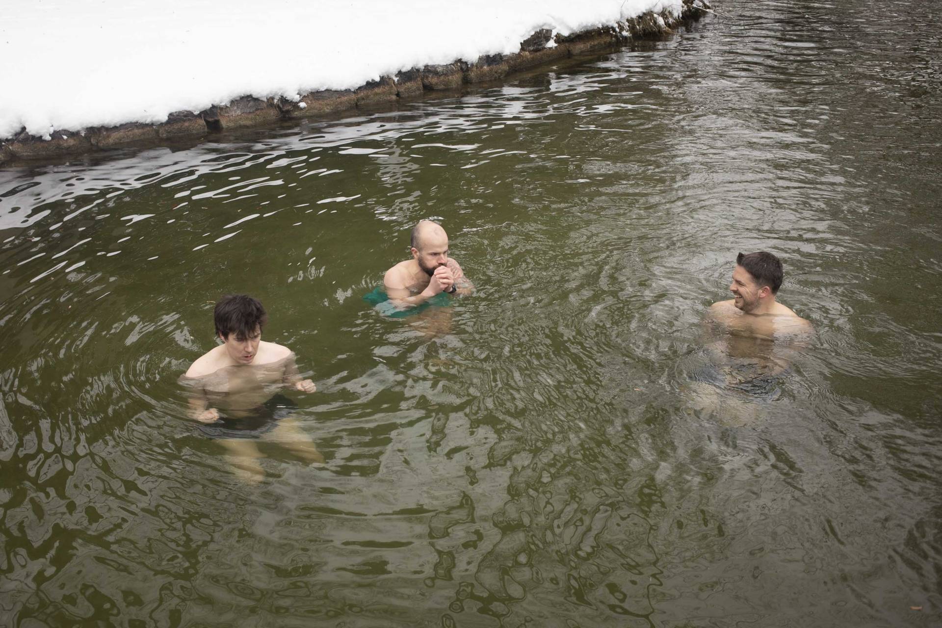 naked ice bathing