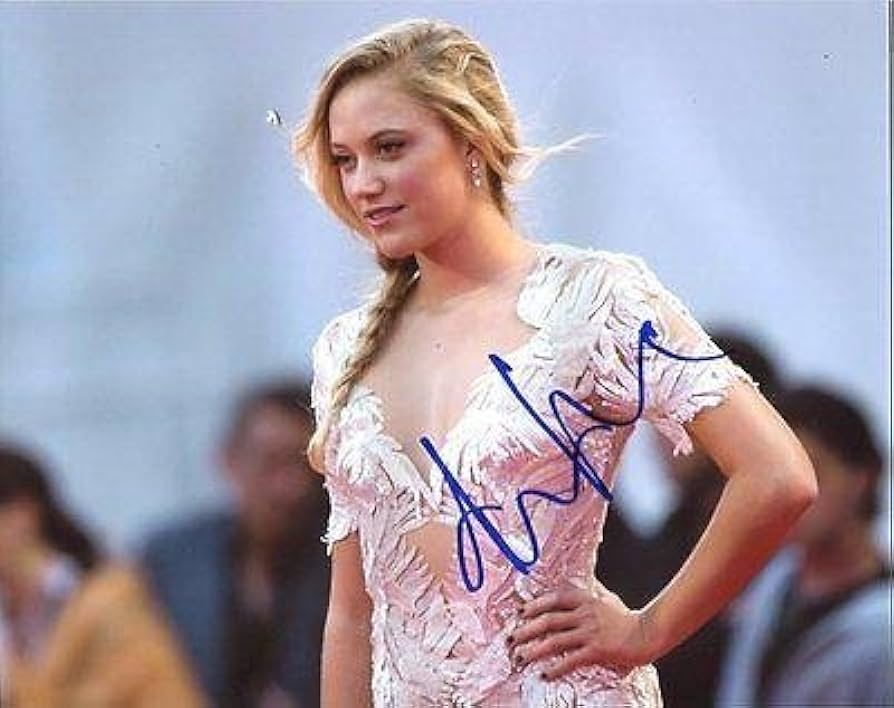 benjamin inocencio recommends Maika Monroe Sexy