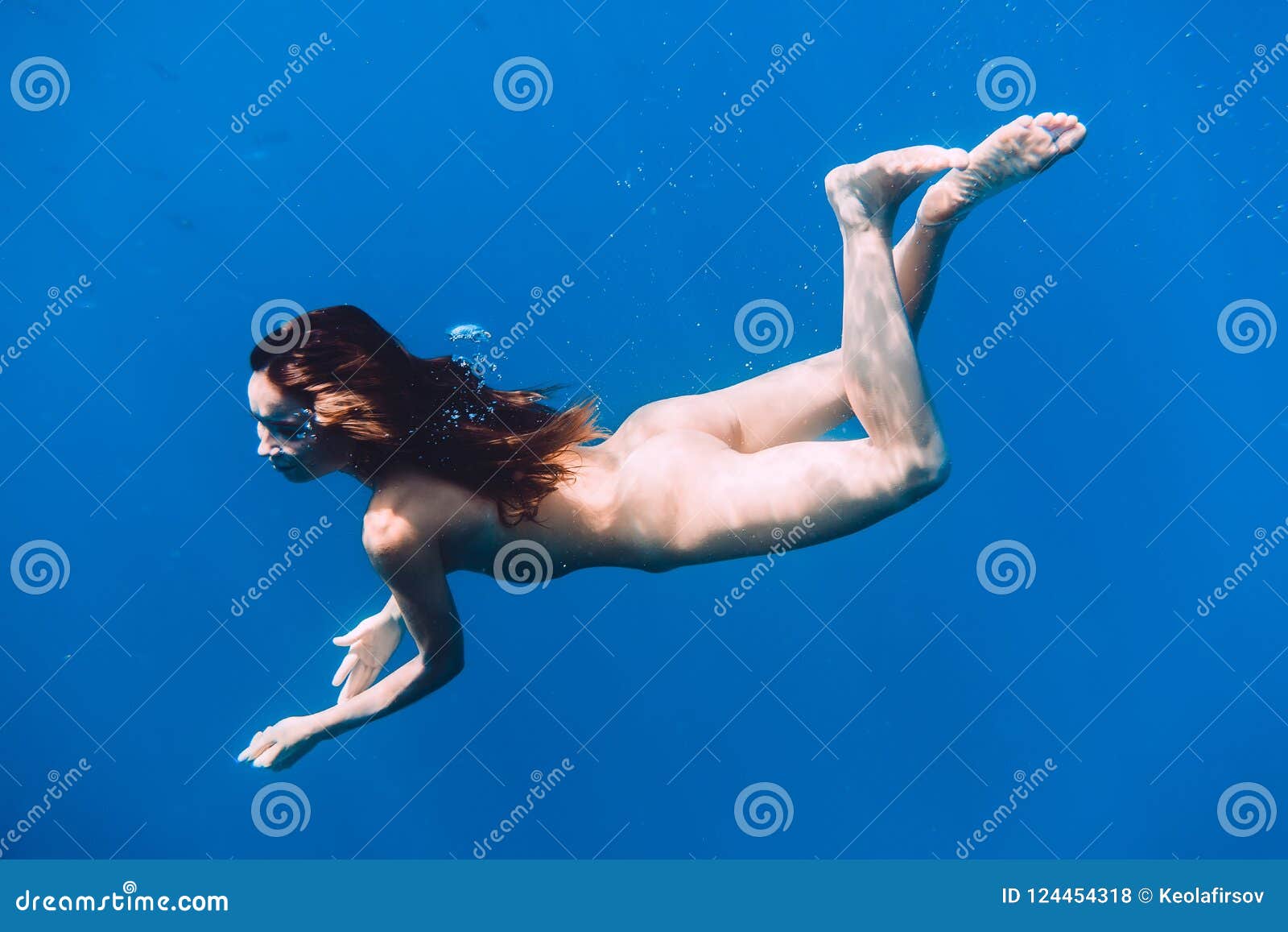 diver nude