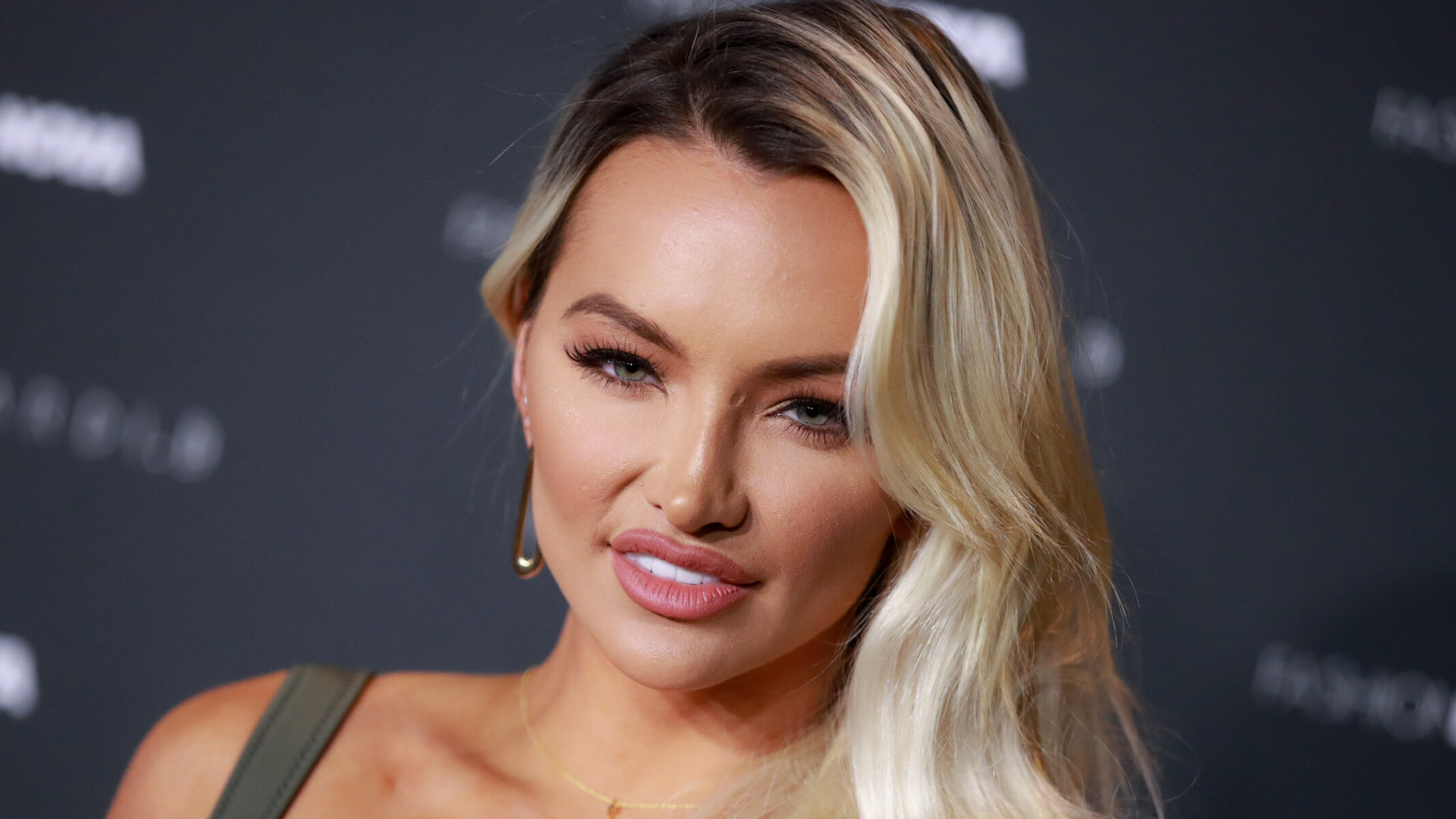 alfred andres recommends lindsey pelas nip pic