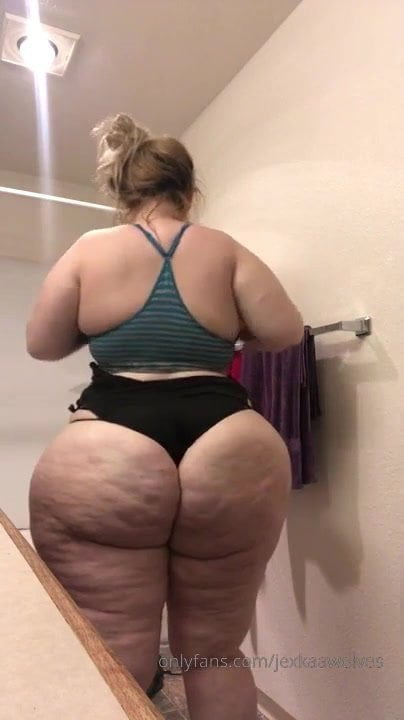 andrea rank recommends jexkaawolves booty pic