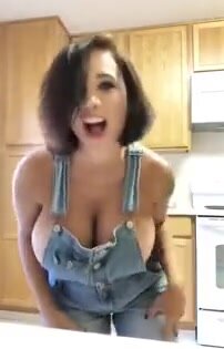 big tits dancing