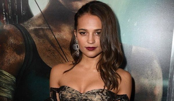 ahmad hamooda recommends Alicia Vikander Sexy