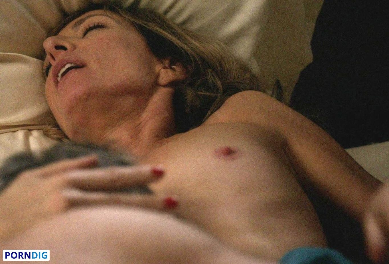 Allison Janney Nude star interview