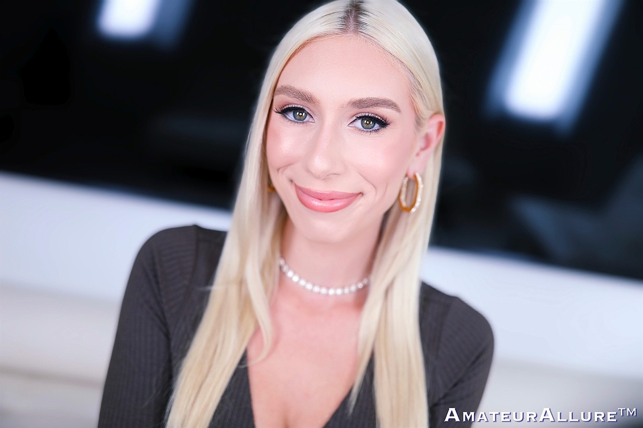 casey hardie recommends amateurallure blonde pic