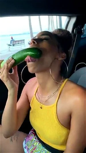 Cucumber Challenge Porn isabel lucas