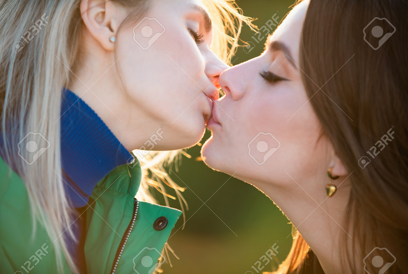 benjamin ren recommends lesbians sensually kissing pic