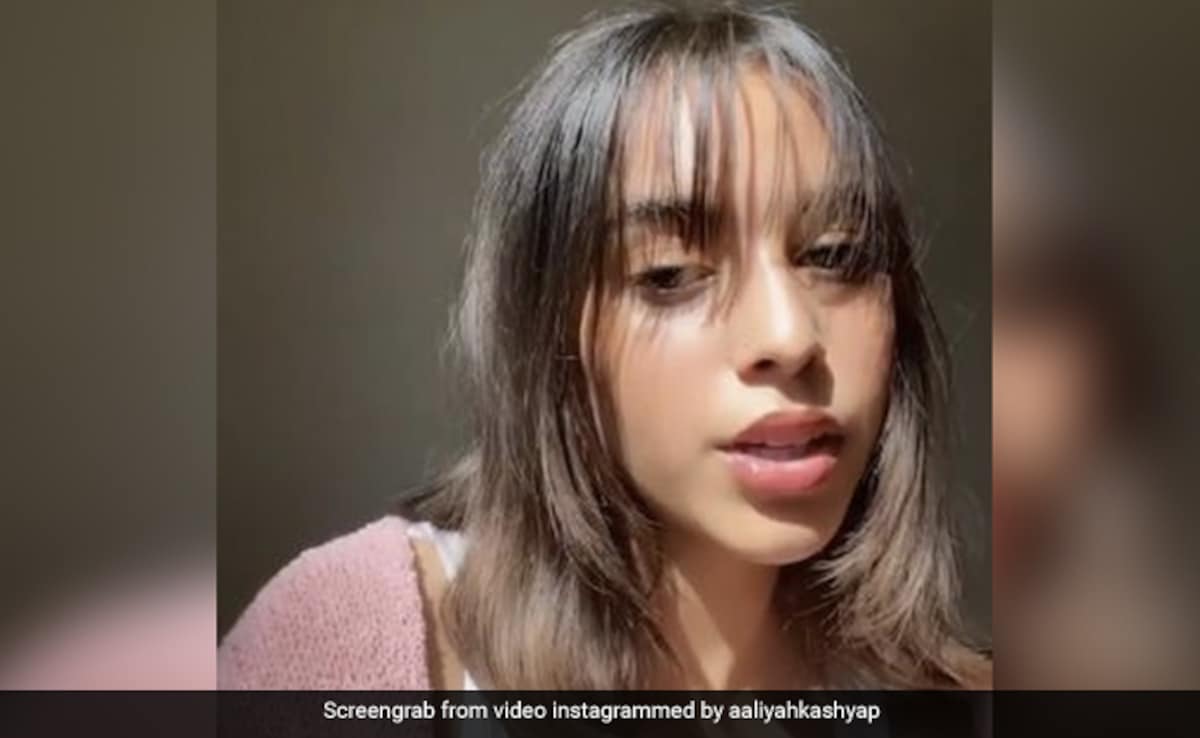 antione ellis recommends aaliyah bangs pic