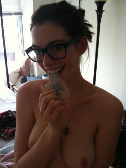 dillon dwyer recommends anne hathaway nude breasts pic