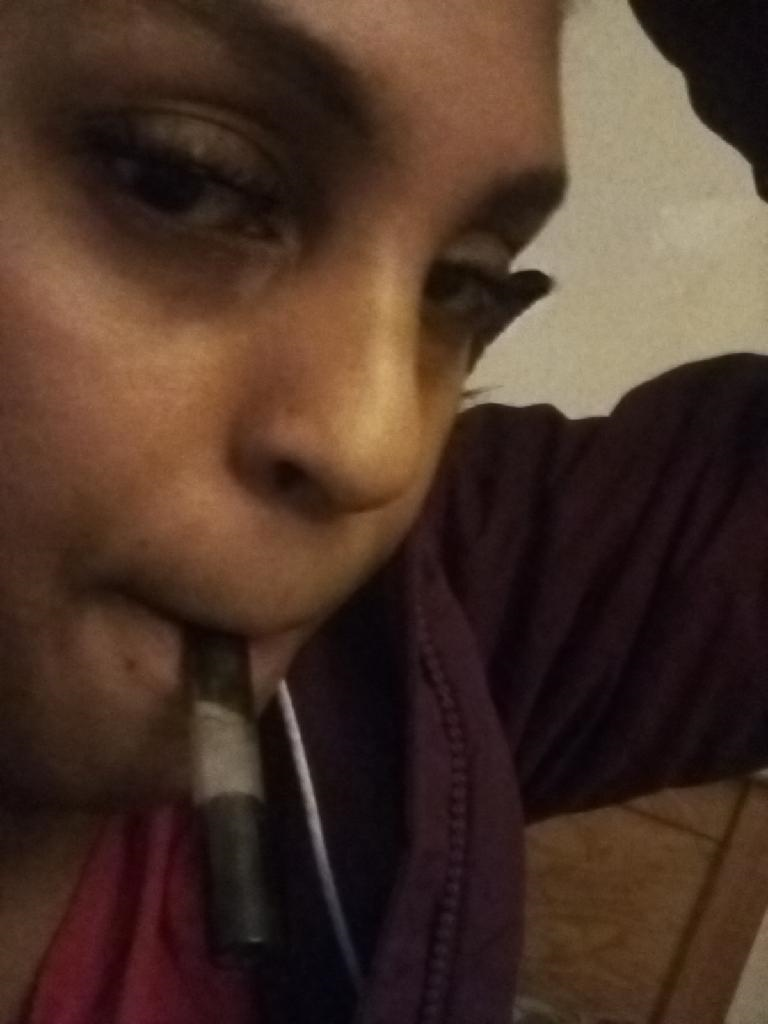 benz laksana recommends crackwhore smoking crack pic