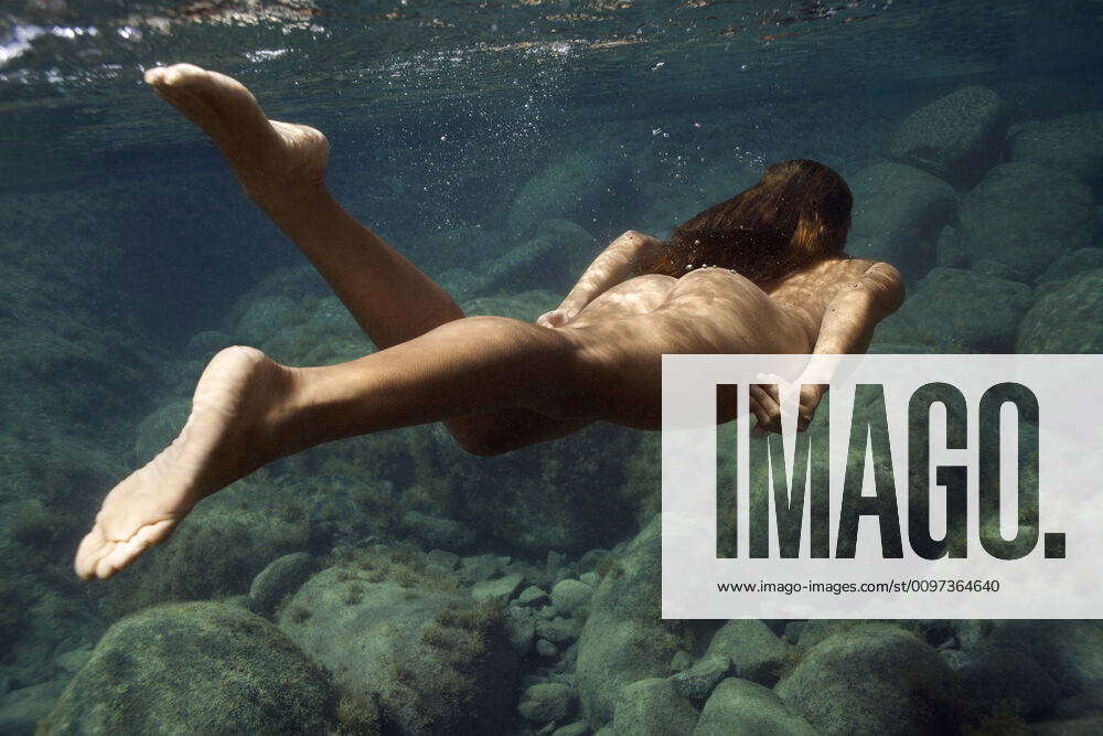 deb cowan recommends nude underwater pic