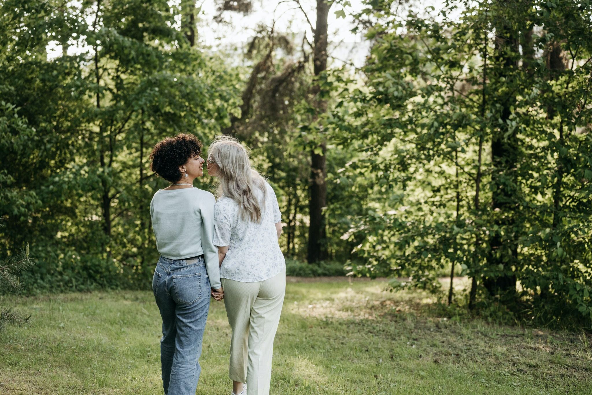 wife shares husband with girlfriend