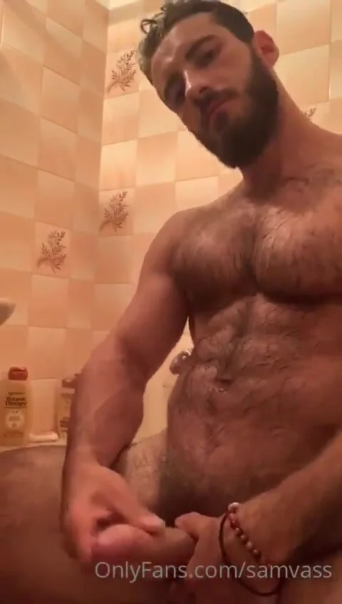 dong phan recommends Hairy Guys Jerking Off