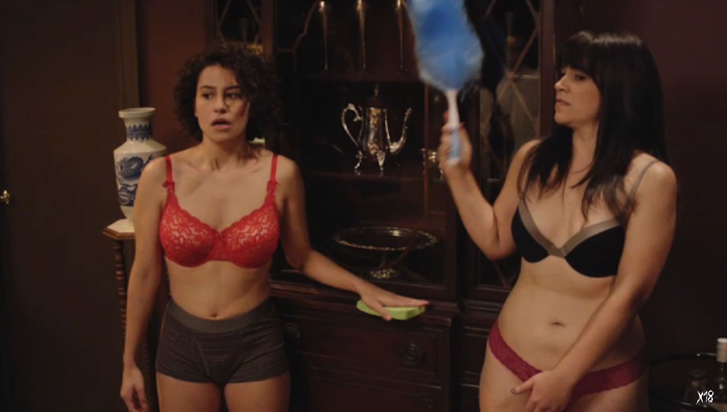 ilana glazer nude