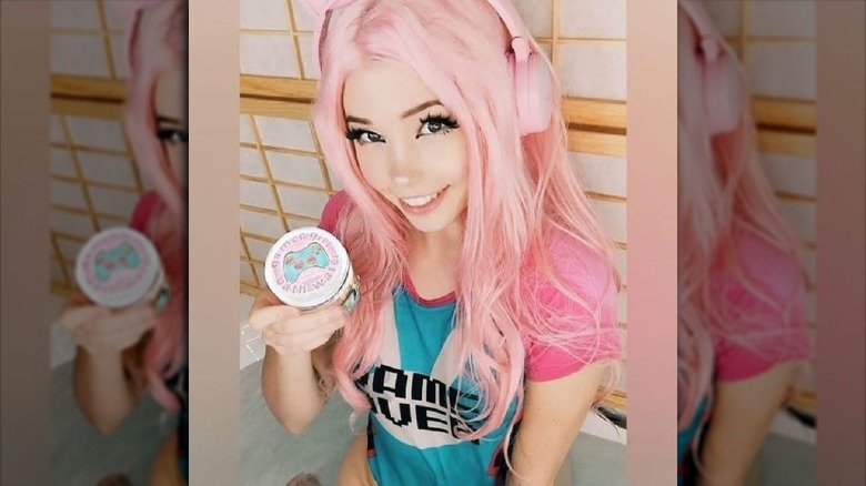 daniel frizzell recommends belle delphine spread pic