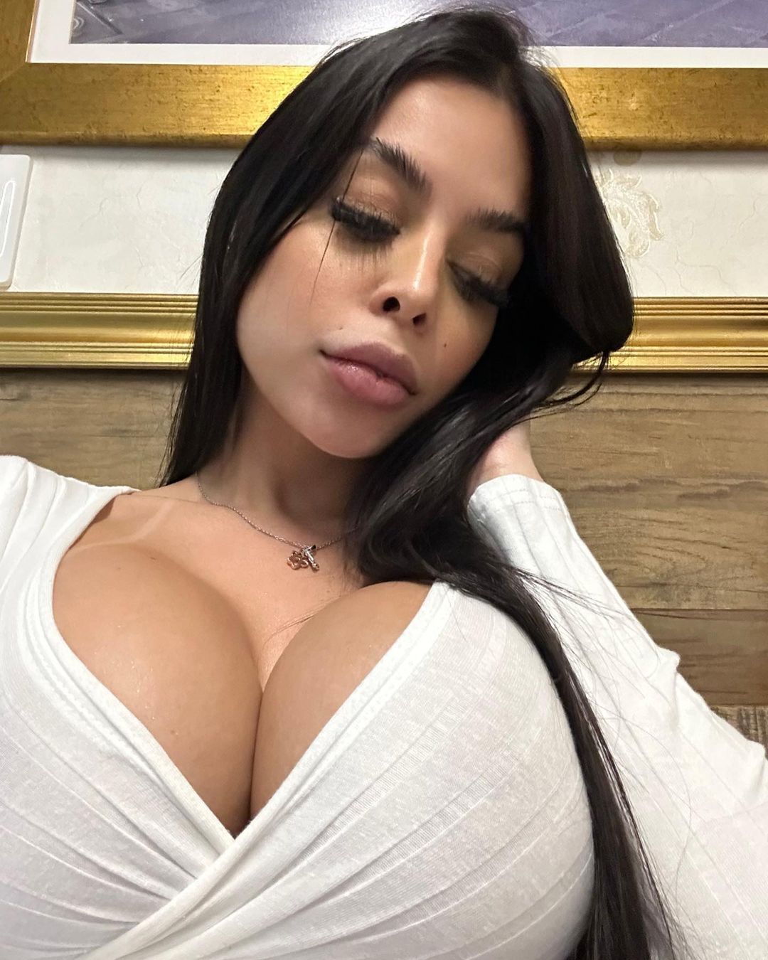 devi dutt recommends big tits mall pic