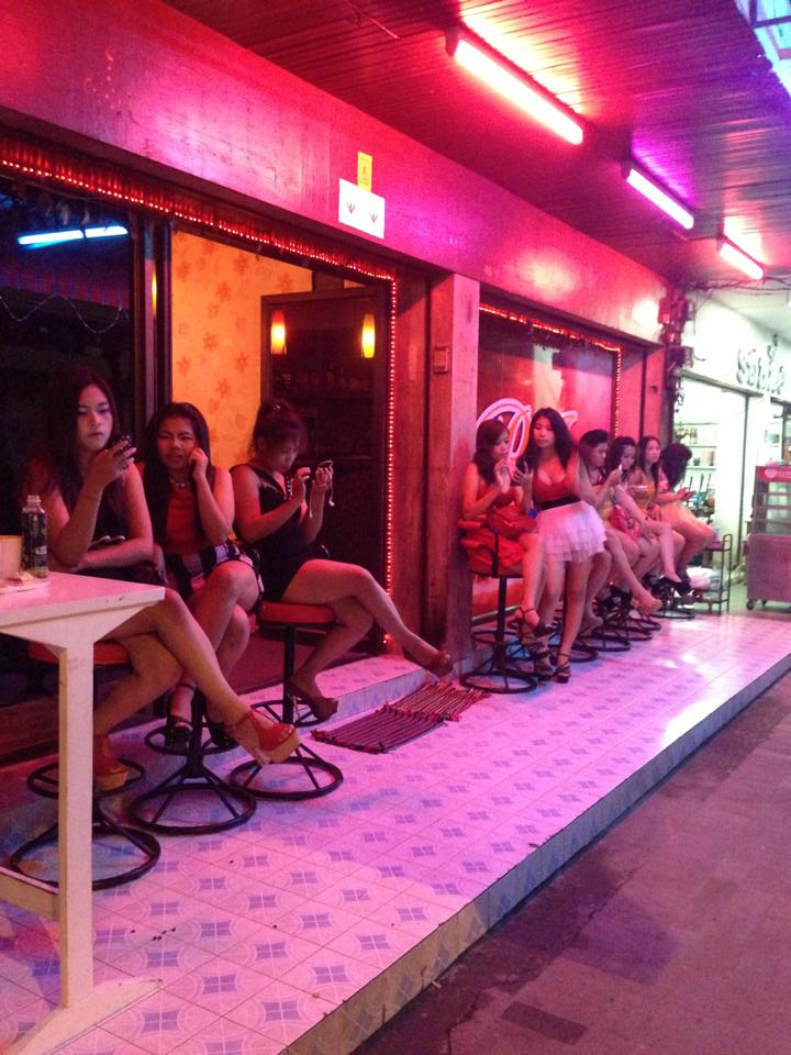 cecile roldan recommends blowjob bar thailand pic